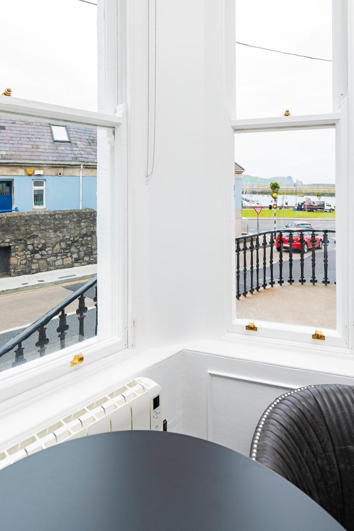 Stylish Marina Escape Apartment Dublin